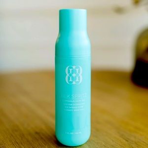 HaloCouture Silk Spritz, shine spray